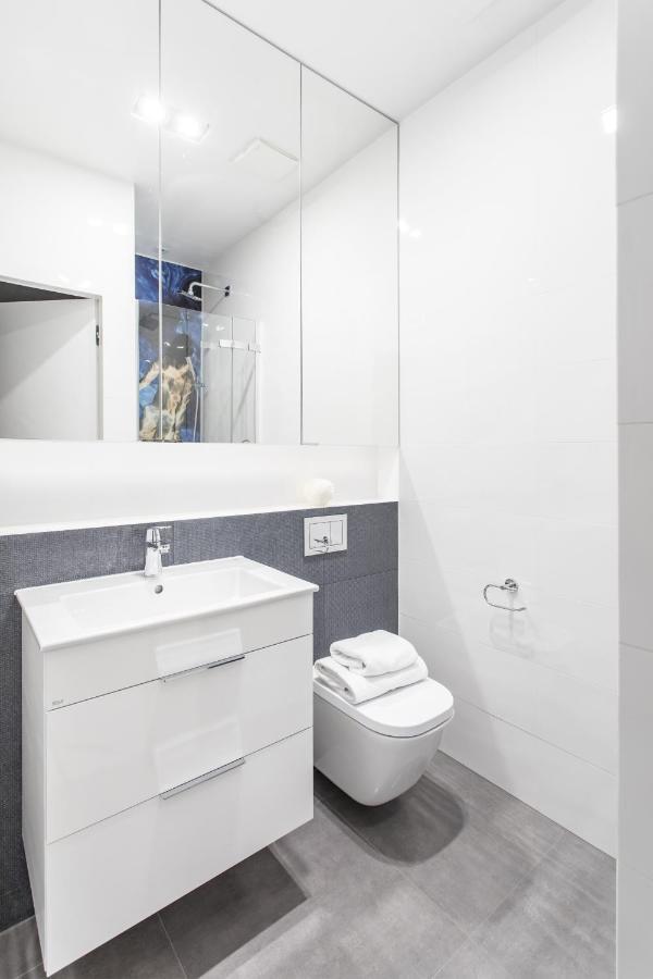 Lion Apartments - Naviflat Brabank Premium Apartment With Parking Danzica Esterno foto