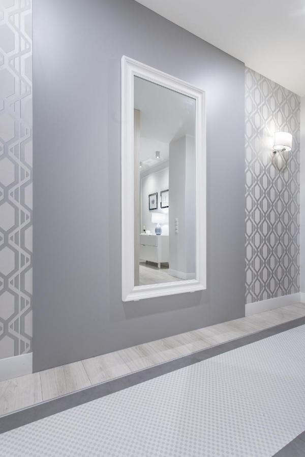 Lion Apartments - Naviflat Brabank Premium Apartment With Parking Danzica Esterno foto