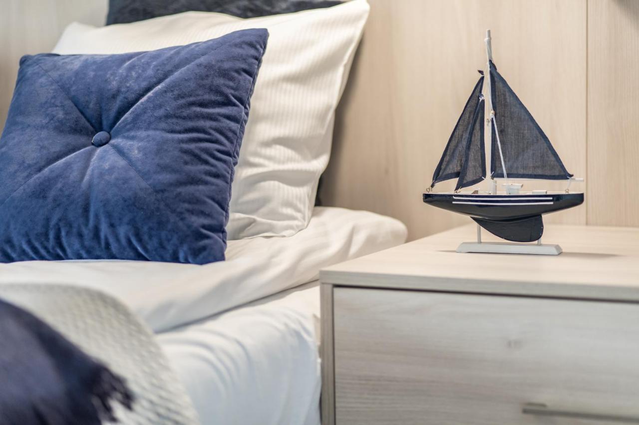 Lion Apartments - Naviflat Brabank Premium Apartment With Parking Danzica Esterno foto